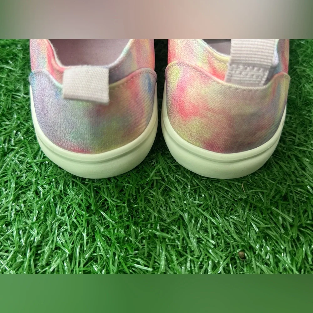 Cat and jack Colorful Tie-Dye Kids Sneakers Size‎ 13